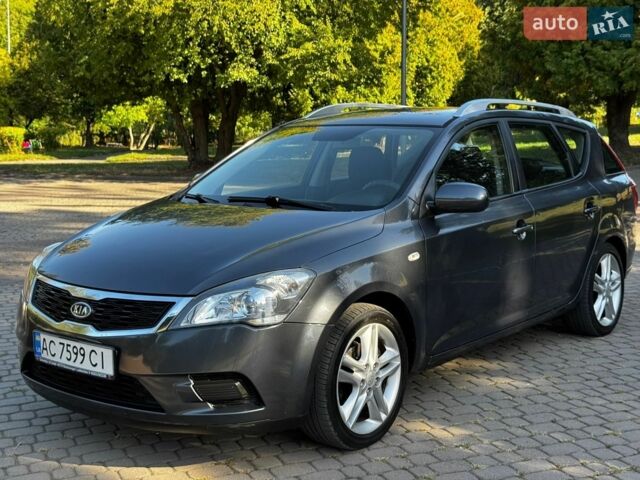 Серый Киа Сид, объемом двигателя 1.4 л и пробегом 241 тыс. км за 5300 $, фото 1 на Automoto.ua