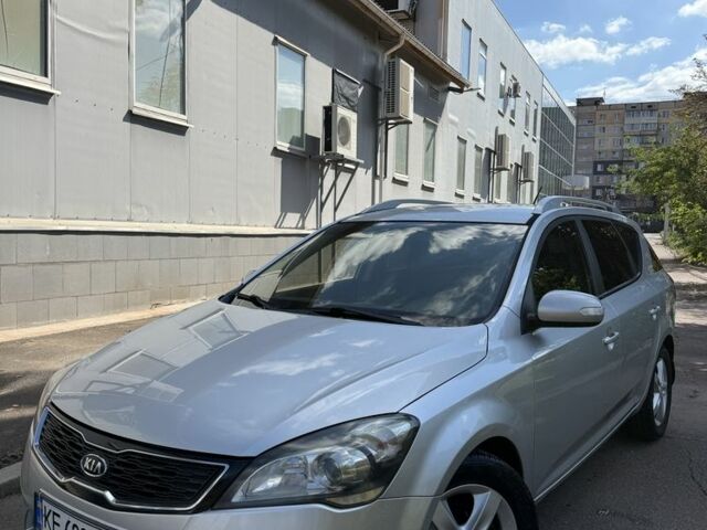 Серый Киа Сид, объемом двигателя 1.6 л и пробегом 252 тыс. км за 6599 $, фото 1 на Automoto.ua