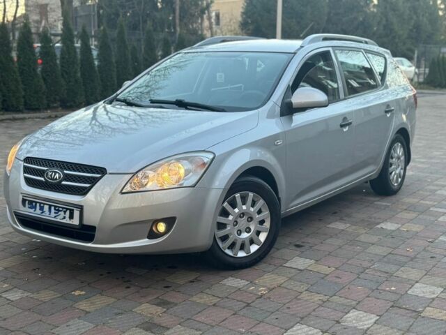 Серый Киа Сид, объемом двигателя 2 л и пробегом 297 тыс. км за 3750 $, фото 1 на Automoto.ua