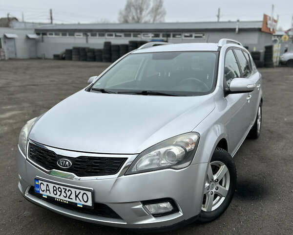 Сірий Кіа Сід, об'ємом двигуна 1.59 л та пробігом 229 тис. км за 6500 $, фото 1 на Automoto.ua