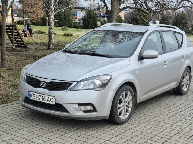 Серый Киа Сид, объемом двигателя 1.6 л и пробегом 200 тыс. км за 6700 $, фото 1 на Automoto.ua