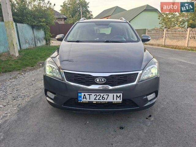 Сірий Кіа Сід, об'ємом двигуна 1.58 л та пробігом 200 тис. км за 3800 $, фото 1 на Automoto.ua