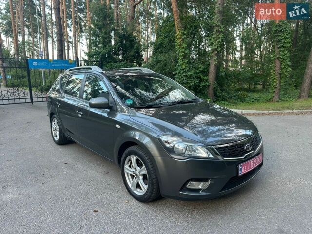 Серый Киа Сид, объемом двигателя 1.6 л и пробегом 246 тыс. км за 6600 $, фото 1 на Automoto.ua