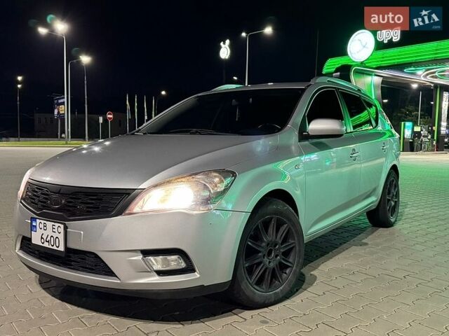 Серый Киа Сид, объемом двигателя 1.6 л и пробегом 263 тыс. км за 5900 $, фото 1 на Automoto.ua