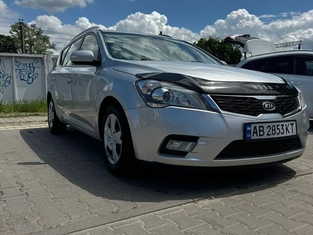 Серый Киа Сид, объемом двигателя 1.58 л и пробегом 299 тыс. км за 6700 $, фото 1 на Automoto.ua