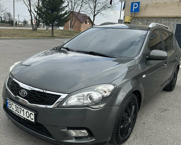Серый Киа Сид, объемом двигателя 1.58 л и пробегом 275 тыс. км за 6200 $, фото 1 на Automoto.ua