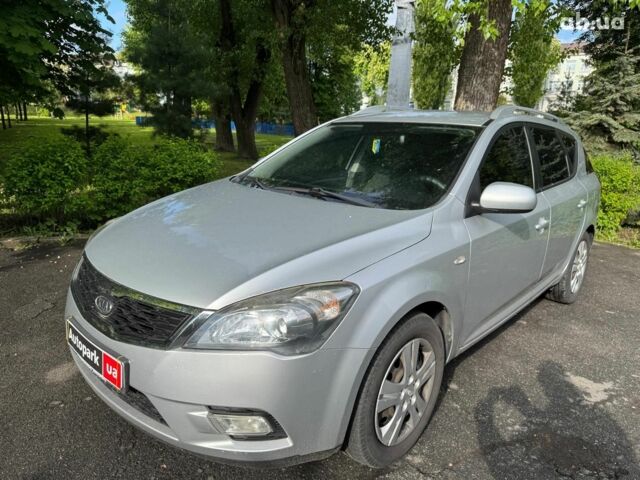 Серый Киа Сид, объемом двигателя 1.6 л и пробегом 205 тыс. км за 7690 $, фото 1 на Automoto.ua