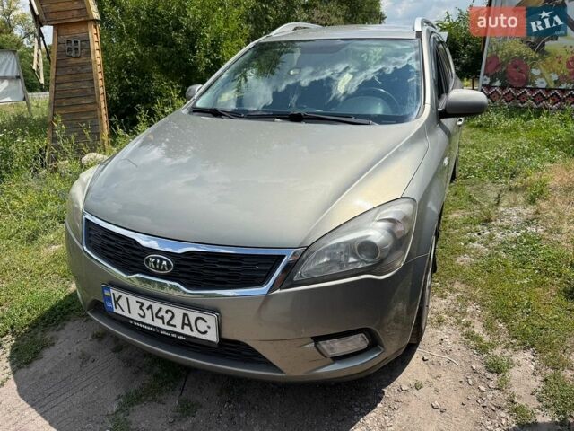 Серый Киа Сид, объемом двигателя 1.58 л и пробегом 249 тыс. км за 6500 $, фото 1 на Automoto.ua