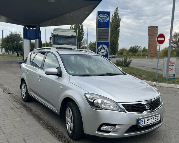 Серый Киа Сид, объемом двигателя 1.4 л и пробегом 220 тыс. км за 7000 $, фото 1 на Automoto.ua