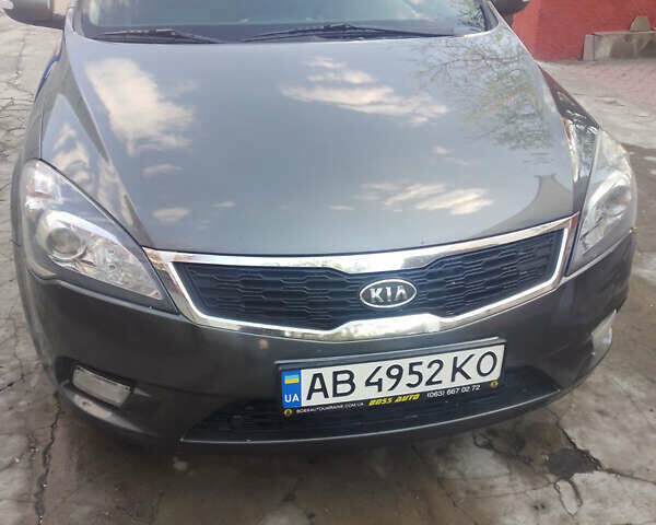 Серый Киа Сид, объемом двигателя 1.6 л и пробегом 211 тыс. км за 6900 $, фото 1 на Automoto.ua
