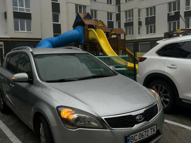 Сірий Кіа Сід, об'ємом двигуна 1.58 л та пробігом 235 тис. км за 4950 $, фото 1 на Automoto.ua