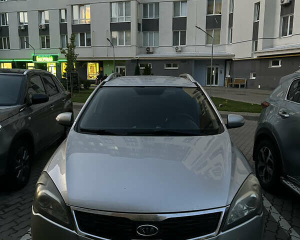 Серый Киа Сид, объемом двигателя 1.58 л и пробегом 240 тыс. км за 6900 $, фото 1 на Automoto.ua