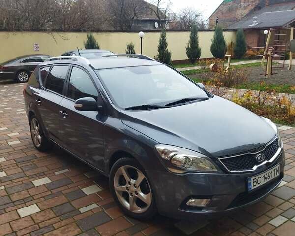 Серый Киа Сид, объемом двигателя 1.58 л и пробегом 142 тыс. км за 6800 $, фото 1 на Automoto.ua