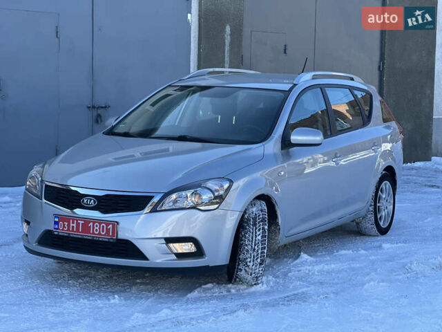Серый Киа Сид, объемом двигателя 1.6 л и пробегом 220 тыс. км за 7650 $, фото 1 на Automoto.ua