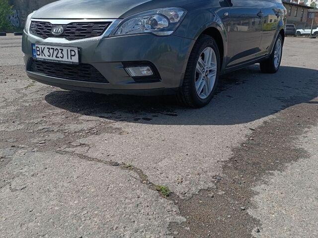 Сірий Кіа Сід, об'ємом двигуна 1.58 л та пробігом 234 тис. км за 6200 $, фото 1 на Automoto.ua