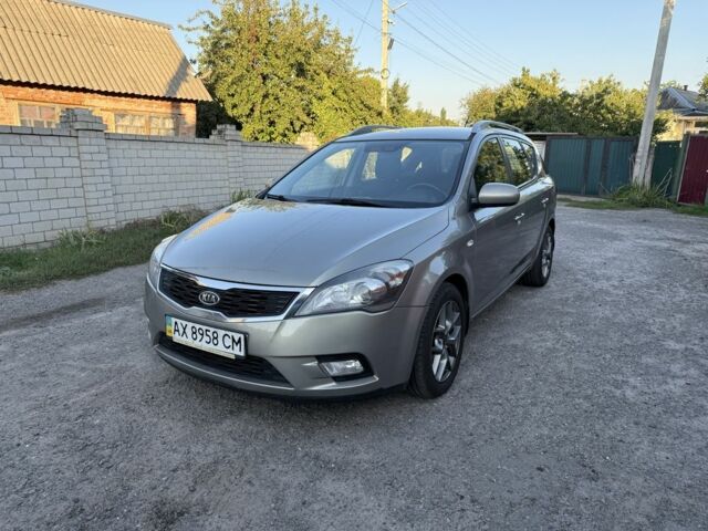 Серый Киа Сид, объемом двигателя 1.6 л и пробегом 197 тыс. км за 5900 $, фото 1 на Automoto.ua