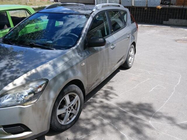 Сірий Кіа Сід, об'ємом двигуна 1.4 л та пробігом 177 тис. км за 5900 $, фото 1 на Automoto.ua