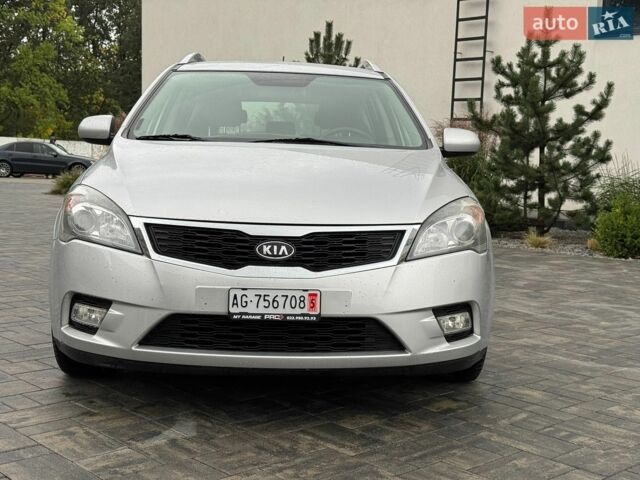 Серый Киа Сид, объемом двигателя 1.6 л и пробегом 237 тыс. км за 6250 $, фото 1 на Automoto.ua