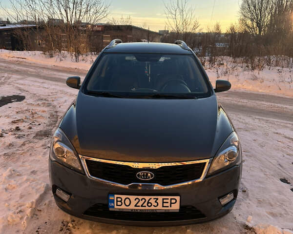 Сірий Кіа Сід, об'ємом двигуна 1.58 л та пробігом 271 тис. км за 7500 $, фото 1 на Automoto.ua