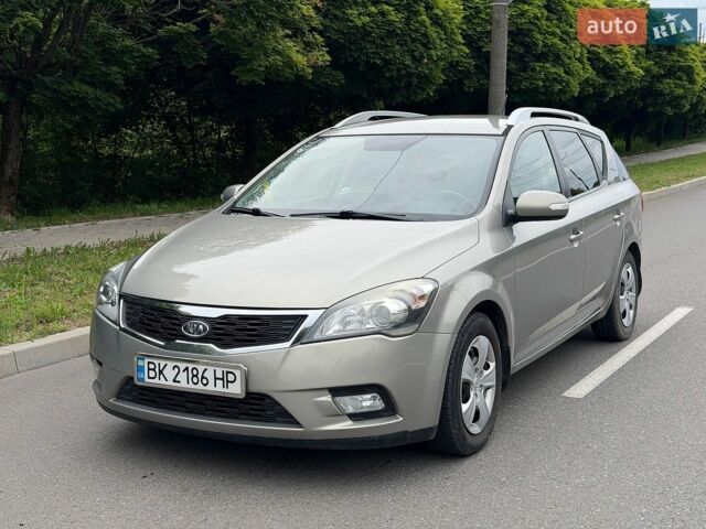 Серый Киа Сид, объемом двигателя 1.58 л и пробегом 291 тыс. км за 6400 $, фото 1 на Automoto.ua