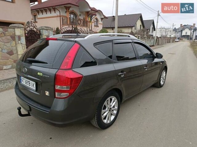Серый Киа Сид, объемом двигателя 1.6 л и пробегом 259 тыс. км за 6189 $, фото 1 на Automoto.ua