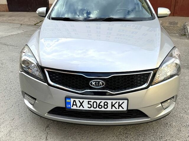 Сірий Кіа Сід, об'ємом двигуна 1.6 л та пробігом 122 тис. км за 6700 $, фото 1 на Automoto.ua