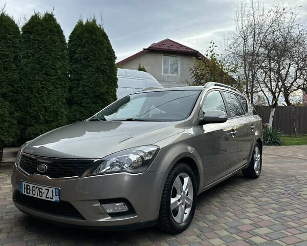 Киа Сид 2011 в Калуше на Automoto.ua Серый Киа Сид, объемом двигателя 1.6 л и пробегом 225 тыс. км за 6200 $, фото 1 на Automoto.ua