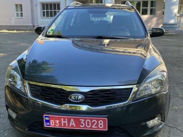 Серый Киа Сид, объемом двигателя 1.4 л и пробегом 181 тыс. км за 6500 $, фото 1 на Automoto.ua