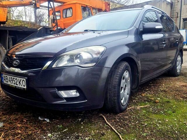 Сірий Кіа Сід, об'ємом двигуна 1.6 л та пробігом 223 тис. км за 7400 $, фото 1 на Automoto.ua