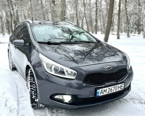 Серый Киа Сид, объемом двигателя 1.58 л и пробегом 297 тыс. км за 8500 $, фото 1 на Automoto.ua