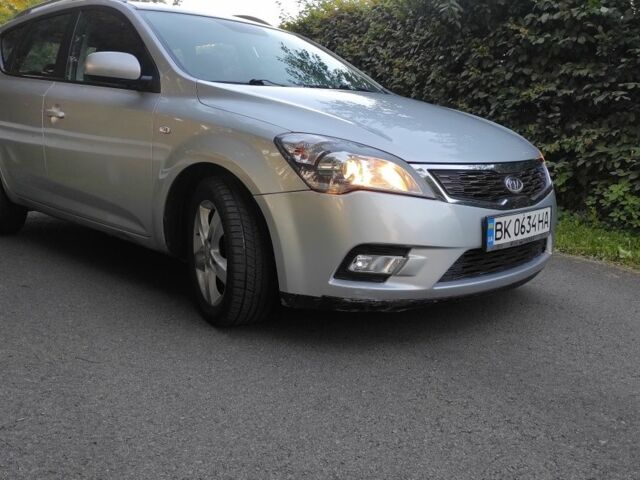 Серый Киа Сид, объемом двигателя 0 л и пробегом 269 тыс. км за 6500 $, фото 1 на Automoto.ua