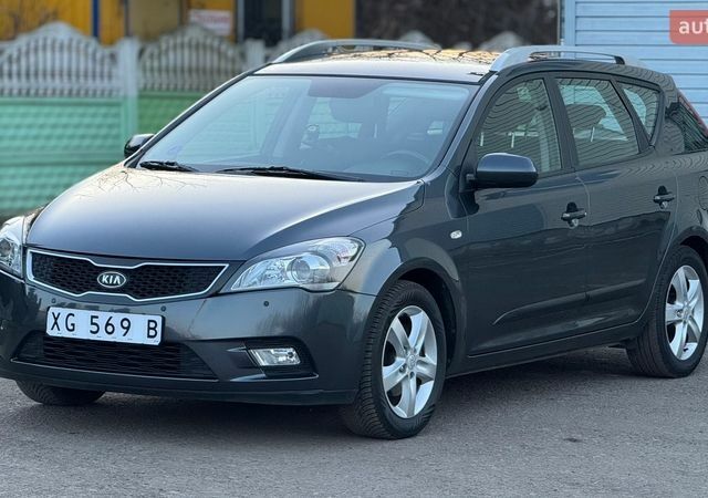 Серый Киа Сид, объемом двигателя 1.4 л и пробегом 220 тыс. км за 6950 $, фото 1 на Automoto.ua