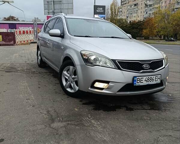 Серый Киа Сид, объемом двигателя 1.58 л и пробегом 270 тыс. км за 7200 $, фото 1 на Automoto.ua