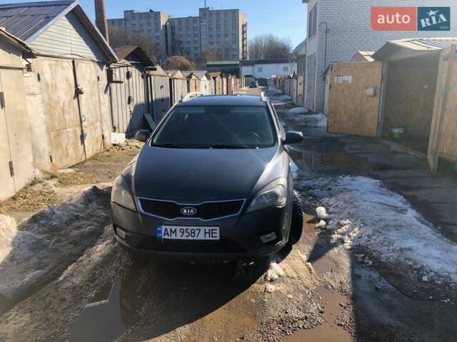 Сірий Кіа Сід, об'ємом двигуна 1.58 л та пробігом 524 тис. км за 5500 $, фото 1 на Automoto.ua