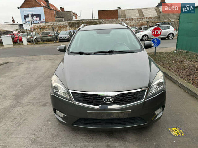 Серый Киа Сид, объемом двигателя 1.6 л и пробегом 260 тыс. км за 7500 $, фото 1 на Automoto.ua