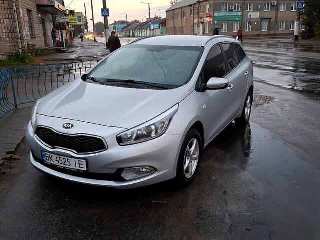 Серый Киа Сид, объемом двигателя 1.6 л и пробегом 261 тыс. км за 8200 $, фото 1 на Automoto.ua