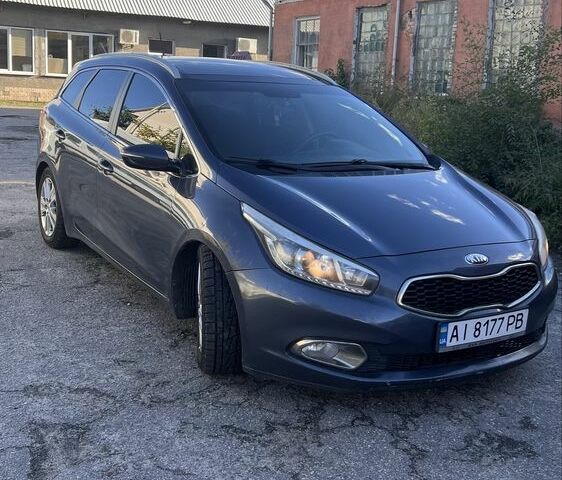 Серый Киа Сид, объемом двигателя 1.6 л и пробегом 257 тыс. км за 9000 $, фото 1 на Automoto.ua