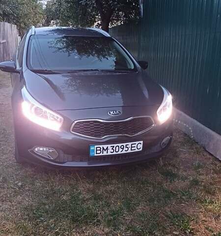 Серый Киа Сид, объемом двигателя 1.6 л и пробегом 245 тыс. км за 10000 $, фото 1 на Automoto.ua