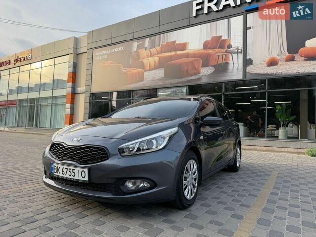 Серый Киа Сид, объемом двигателя 1.58 л и пробегом 107 тыс. км за 11500 $, фото 1 на Automoto.ua