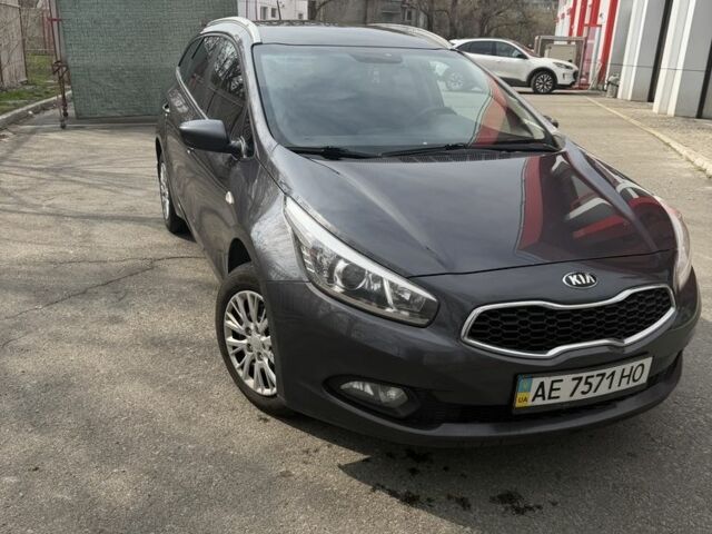 Серый Киа Сид, объемом двигателя 1.6 л и пробегом 205 тыс. км за 10900 $, фото 1 на Automoto.ua