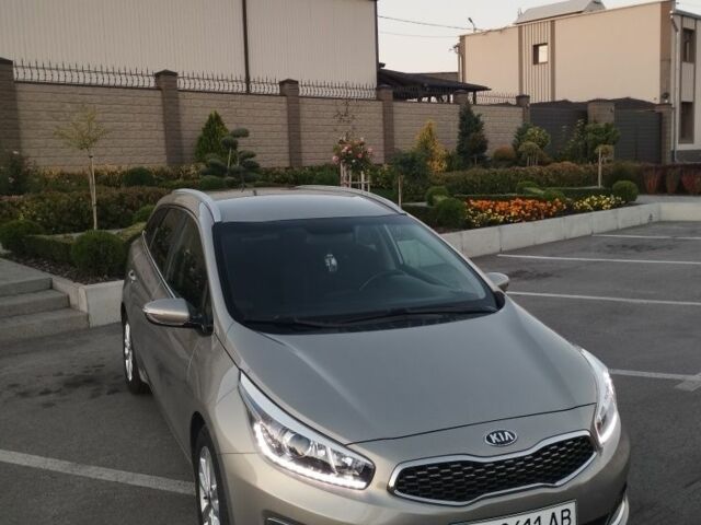 Серый Киа Сид, объемом двигателя 1.6 л и пробегом 181 тыс. км за 11750 $, фото 1 на Automoto.ua