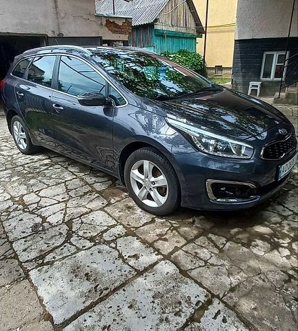 Серый Киа Сид, объемом двигателя 1.59 л и пробегом 162 тыс. км за 11500 $, фото 1 на Automoto.ua