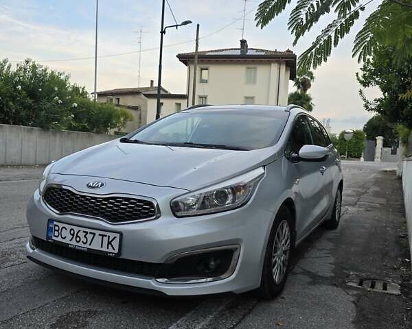 Сірий Кіа Сід, об'ємом двигуна 1.4 л та пробігом 268 тис. км за 10900 $, фото 1 на Automoto.ua