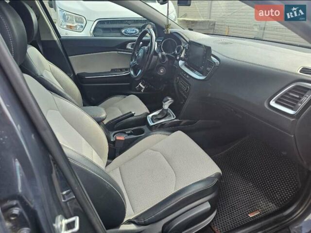 Сірий Кіа Сід, об'ємом двигуна 1.59 л та пробігом 60 тис. км за 17000 $, фото 1 на Automoto.ua