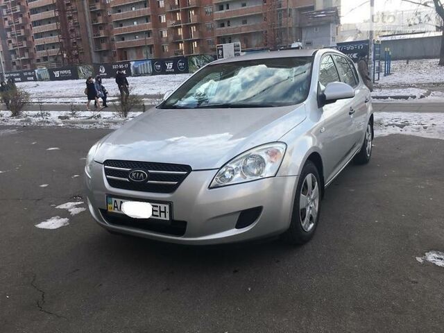 Серый Киа Сид, объемом двигателя 1.4 л и пробегом 187 тыс. км за 6499 $, фото 1 на Automoto.ua