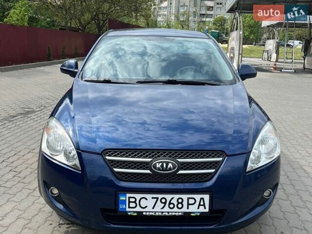 Синий Киа Сид, объемом двигателя 1.58 л и пробегом 289 тыс. км за 4400 $, фото 1 на Automoto.ua