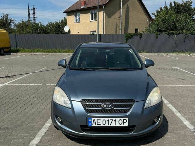 Синий Киа Сид, объемом двигателя 1.6 л и пробегом 290 тыс. км за 5200 $, фото 1 на Automoto.ua