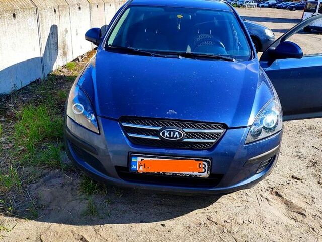 Синий Киа Сид, объемом двигателя 1.6 л и пробегом 400 тыс. км за 3500 $, фото 1 на Automoto.ua