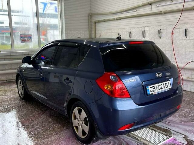 Синий Киа Сид, объемом двигателя 1.6 л и пробегом 200 тыс. км за 4450 $, фото 1 на Automoto.ua