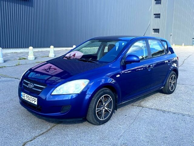 Синий Киа Сид, объемом двигателя 1.6 л и пробегом 0 тыс. км за 4350 $, фото 1 на Automoto.ua